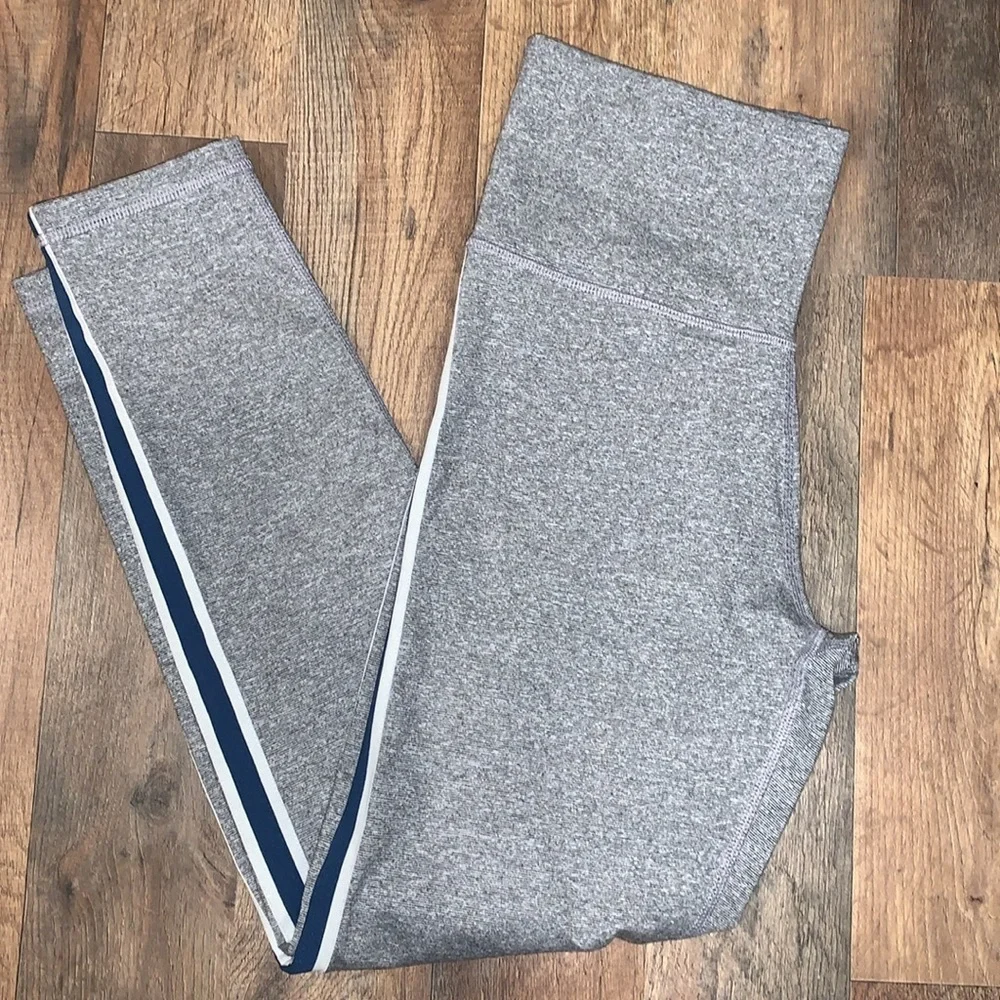 Aerie Chill Play Move Leggings. ‎ NWOT.  Size Medium
